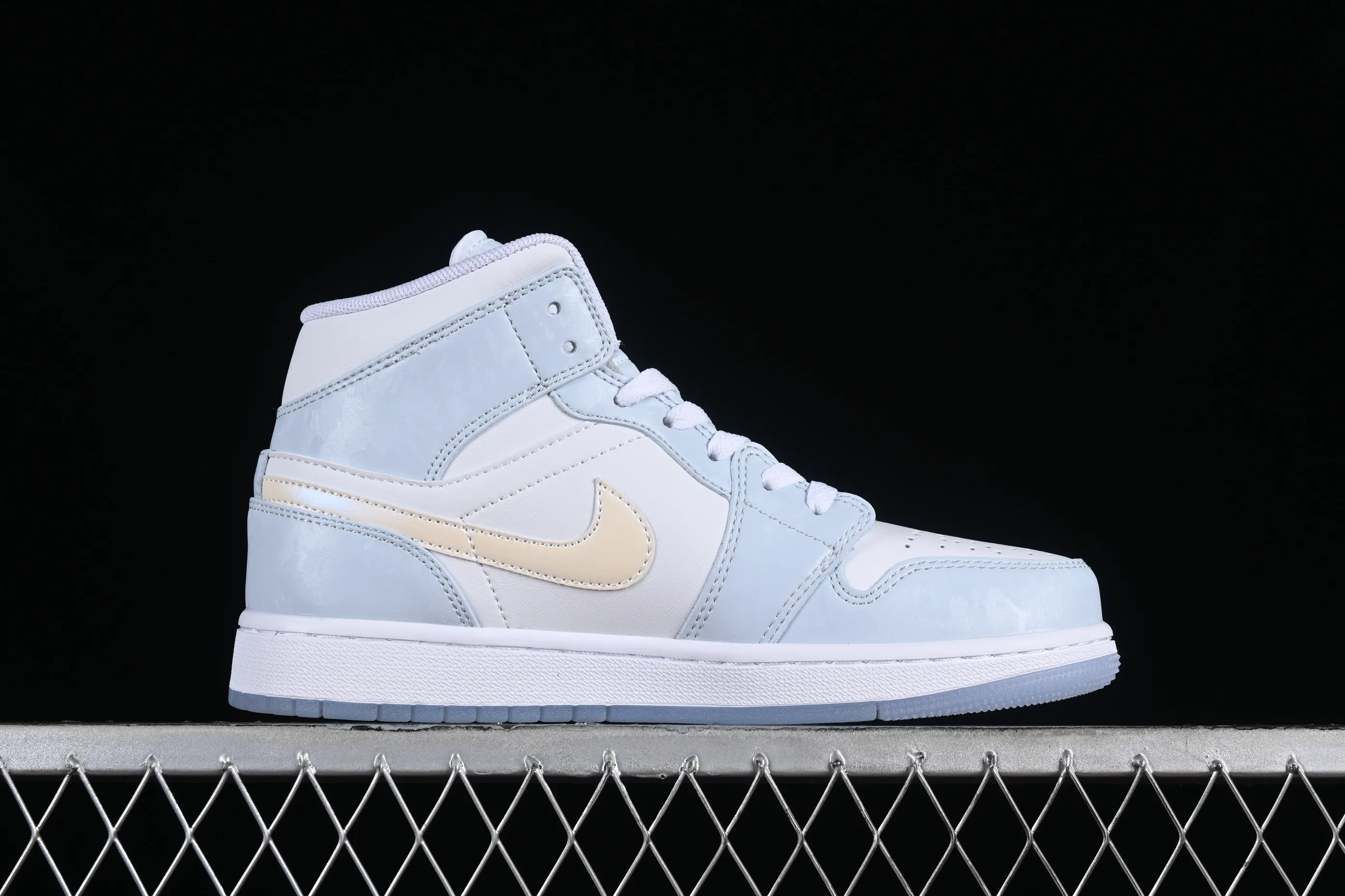 All categories Air Jordan Jordan series basketball shoes Air Jordan 1 Mid Z version Air Jordan 1 Mid GS "Glitter Swoosh" AJ1 Joe 1 ice blue crystal Zhongbang basketball shoes FQ9117-400